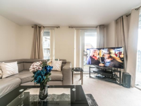 Pass the Keys Modern 2 bedroom and 2 Bath Apartment in London, Barnet